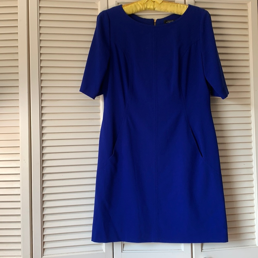 Show off your curves in this Tahari Royal Blue dress with Pockets!